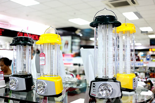 Tư vấn mua quạt, đèn sạc điện #039;đúng, bền#039; - 9