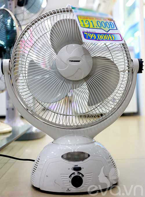 Tư vấn mua quạt, đèn sạc điện #039;đúng, bền#039; - 4