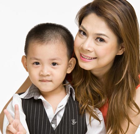 Những vụ con nuôi gây xôn xao showbiz Việt - 1