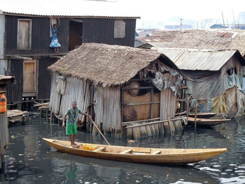 Makoko: Thị trấn ổ chuột nổi ở Nigeria - 6