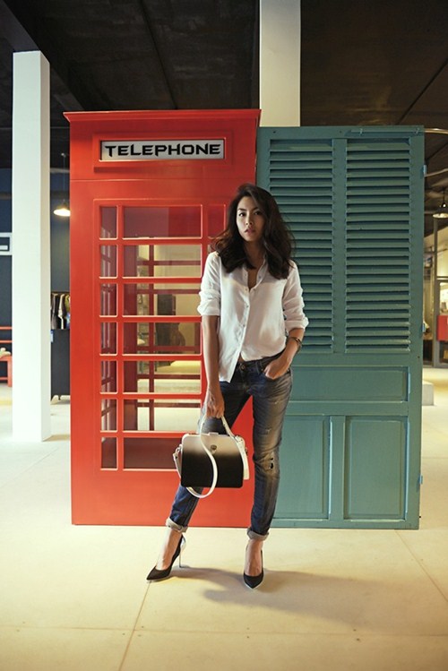 Tuần qua: Hà Tăng cá tính với thời trang công sở - 1