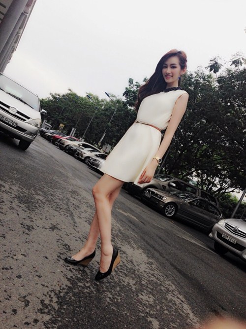 Tuần qua: Hà Tăng cá tính với thời trang công sở - 8