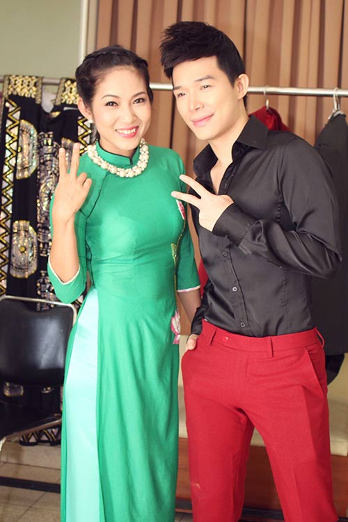 Nathan Lee gặp nạn khi hát cùng Đức Tuấn - 2