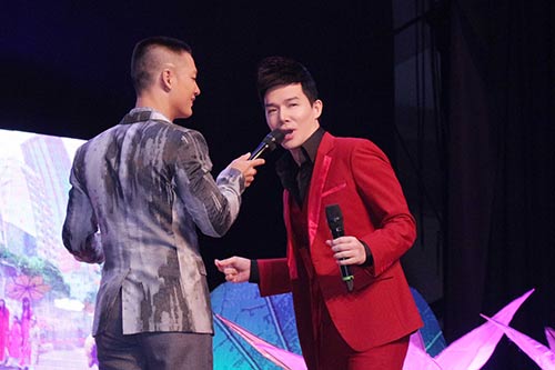 Nathan Lee gặp nạn khi hát cùng Đức Tuấn - 4