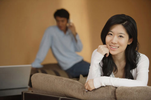 Ứng xử khi chồng kiếm ít tiền hơn bạn - 1