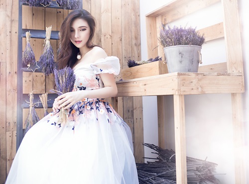 Xuất hiện bản sao của Angela Baby ở VN - 9