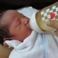 Tin tức - Trẻ sơ sinh vài ngày tuổi bị bỏ rơi giữa trưa nắng