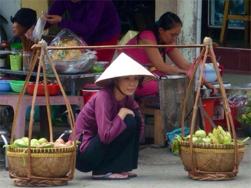 Bảo Nam nhận bằng khen học sinh giỏi Toán - 7