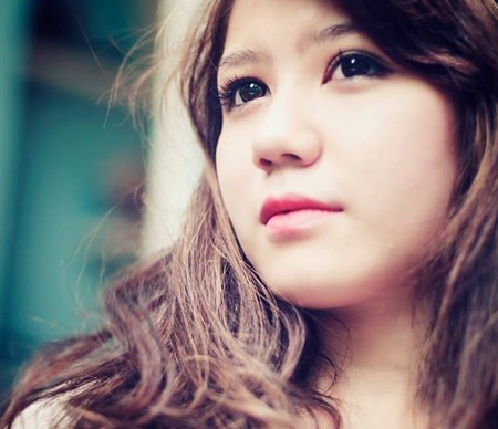 Cuộc sống khốn khó ít biết của các hot girl Việt - 8