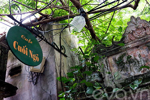 Cafe Cuối Ngõ: Không gian mộc mạc giữa HN - 1