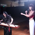 Thời trang - Hà Anh mang đàn tranh lên sàn catwalk