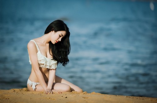 Nóng quot;bỏng mắtquot; với đường cong Diệp Lâm Anh - 3