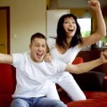 Eva tám - Vợ cá độ bóng đá, sắp tan cửa nát nhà