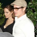 Làng sao - Angelina Jolie lạnh nhạt đi ăn cùng Brad Pitt