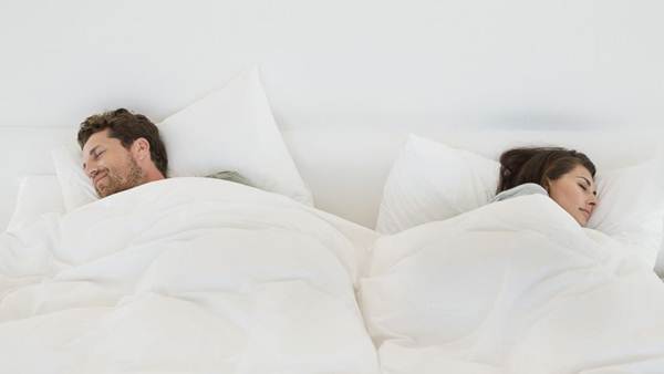 Tư thế ngủ tiết lộ tình trạng hôn nhân của bạn - 5