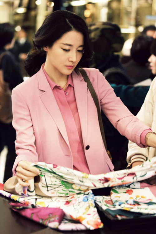 Mặc áo blazer mùa hè quot;chấtquot; như sao Hàn - 5