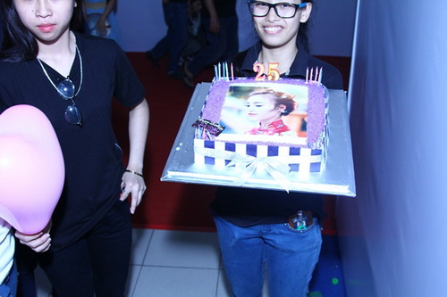 Khánh Thi tự tin khoe bụng bầu 6 tháng quot;vượt mặtquot; - 13