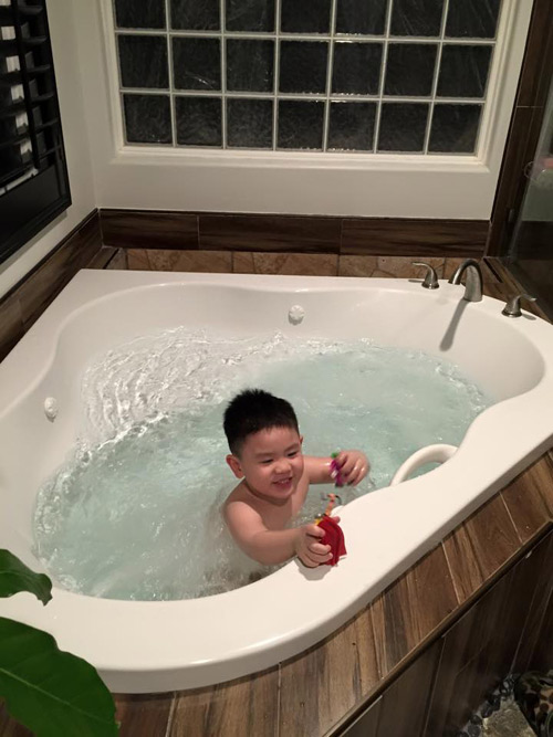 Cơ ngơi hoành tráng của nam ca sĩ Việt tại nước ngoài - 4