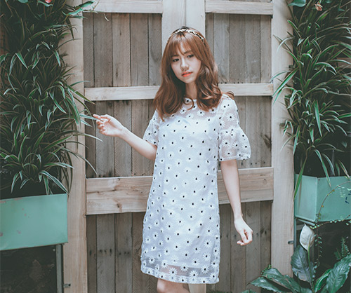 Đốn tim chàng bằng váy ren mỏng manh - 2