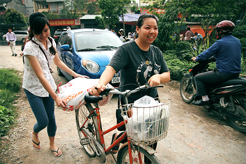 Hà Nội: Chỉ 10 phút, dưa hấu Quảng Nam đã #039;cháy hàng#039; - 13