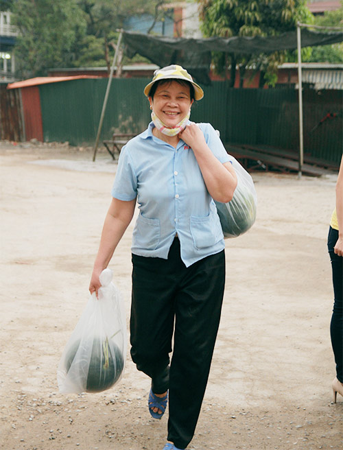 Hà Nội: Chỉ 10 phút, dưa hấu Quảng Nam đã #039;cháy hàng#039; - 14