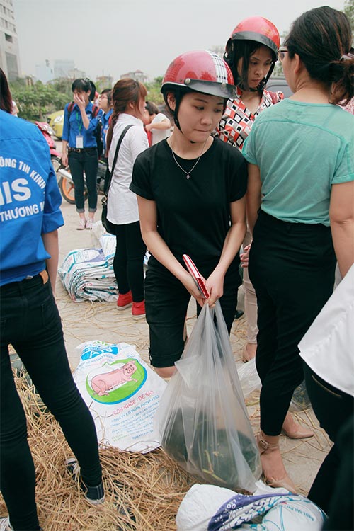 Hà Nội: Chỉ 10 phút, dưa hấu Quảng Nam đã #039;cháy hàng#039; - 11