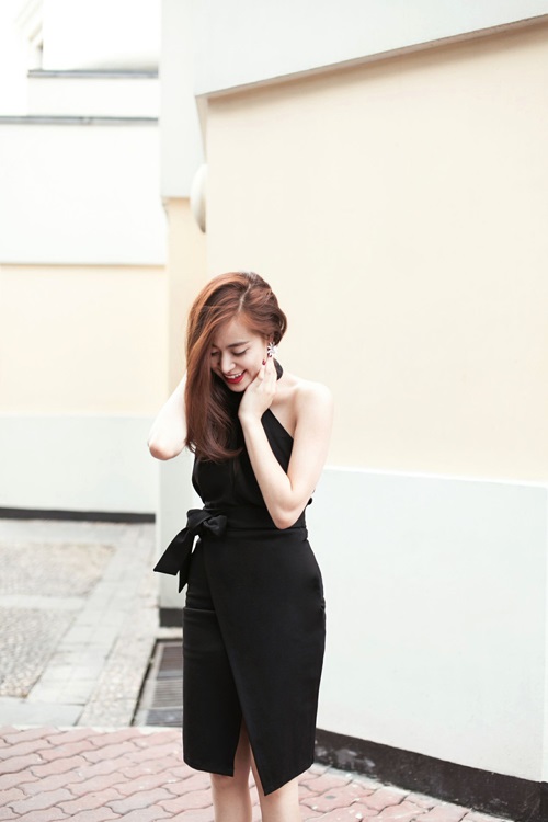 Những khoảnh khắc thanh lịch bất ngờ của Hoàng Thùy Linh - 12