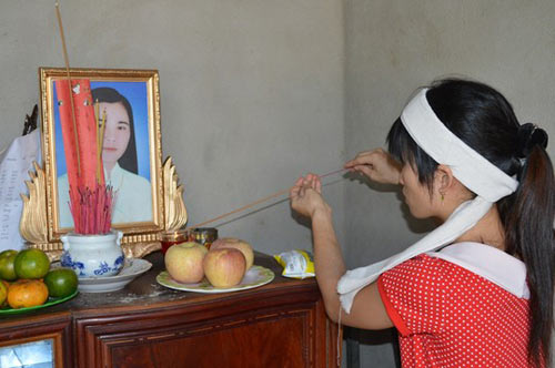 Nữ hộ sinh tự truyền nước vào người tự tử - 1