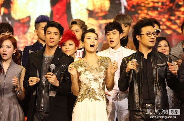 Rộ tin đồn Chương Tử Di kết hôn ngày 2/5 - 2