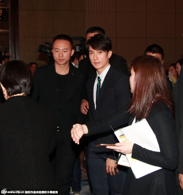 Rộ tin đồn Chương Tử Di kết hôn ngày 2/5 - 5