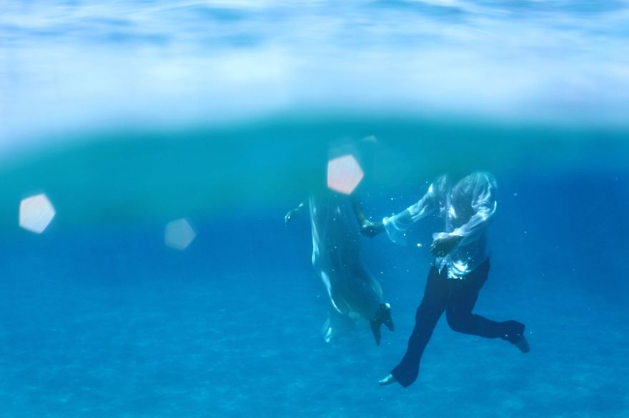 Bộ ảnh cưới quot;Dắt nhau xuống biểnquot; đẹp mê hồn - 4