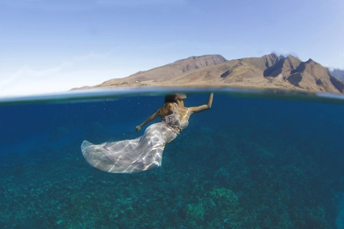 Bộ ảnh cưới quot;Dắt nhau xuống biểnquot; đẹp mê hồn - 5