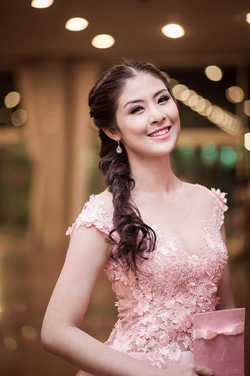 Nhà mới đơn giản mà sang trọng của HH Ngọc Hân - 1