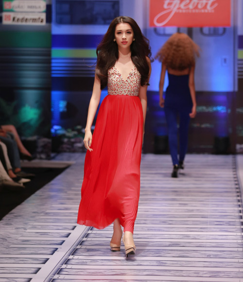 Chọn váy hè yêu kiều tươi xinh như Lệ Hằng - 5