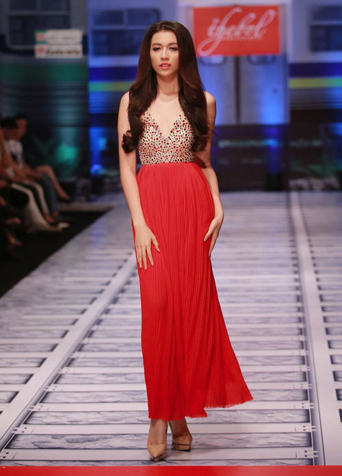 Chọn váy hè yêu kiều tươi xinh như Lệ Hằng - 6