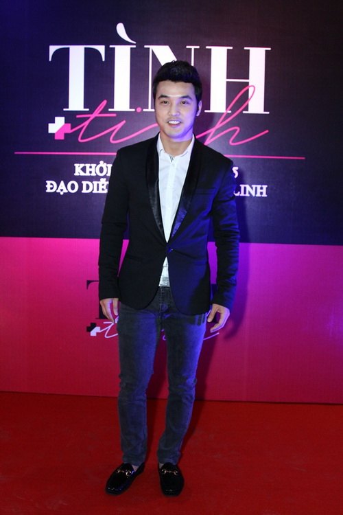 Ưng Hoàng Phúc dẫn bạn gái ủng hộ phim Phước Sang - 2