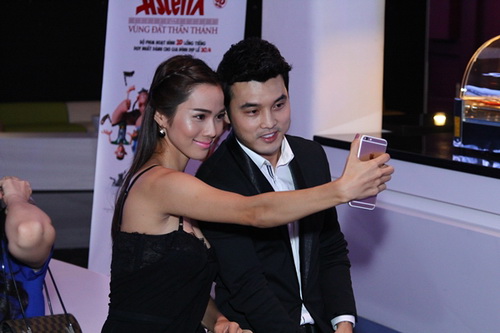 Ưng Hoàng Phúc dẫn bạn gái ủng hộ phim Phước Sang - 7