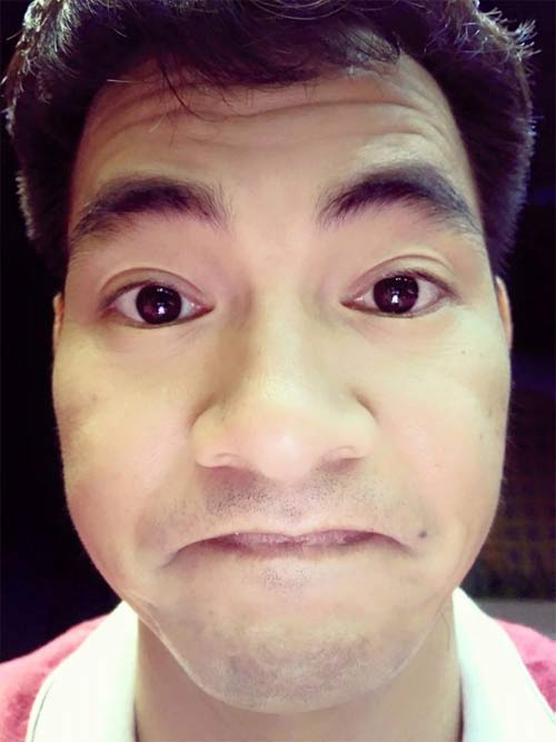 Chồng Diễm Hương cặm cụi treo ảnh cưới - 6