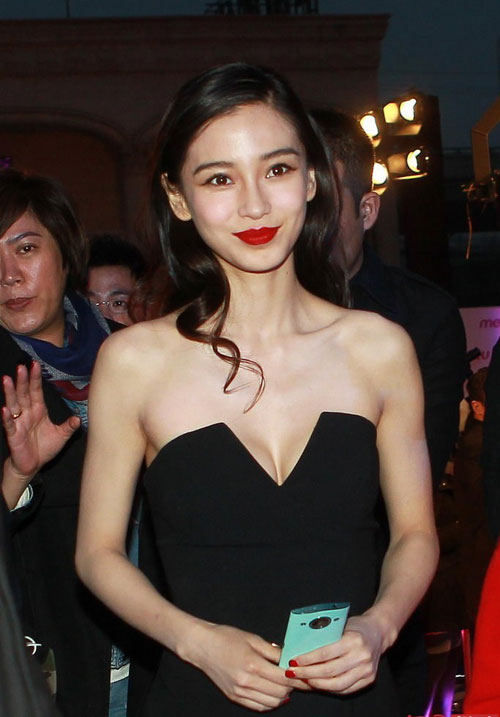 Angelababy quyến rũ với son đỏ và vai trần - 7
