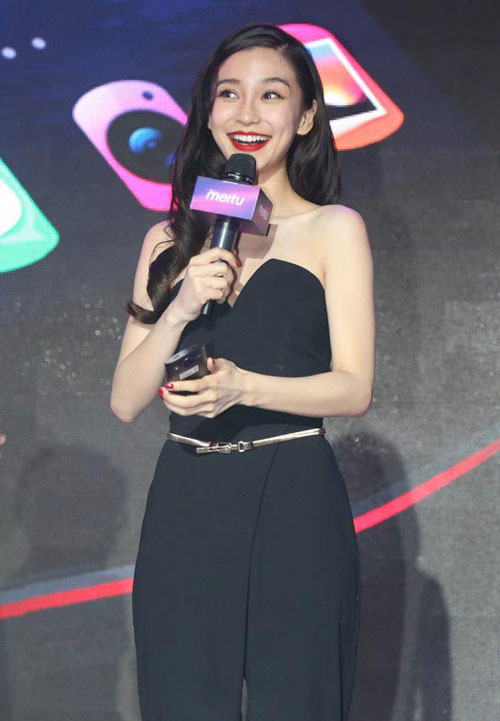 Angelababy quyến rũ với son đỏ và vai trần - 4