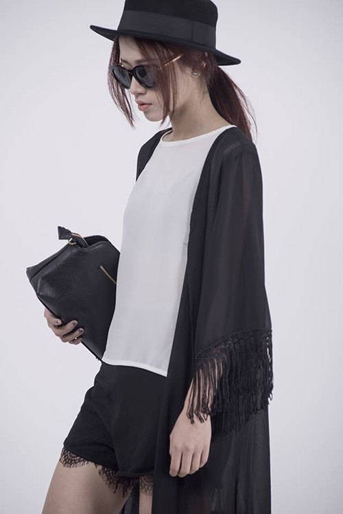 Rẻ đẹp và gợi cảm, áo kimono lại khiến chị em thèm muốn - 1