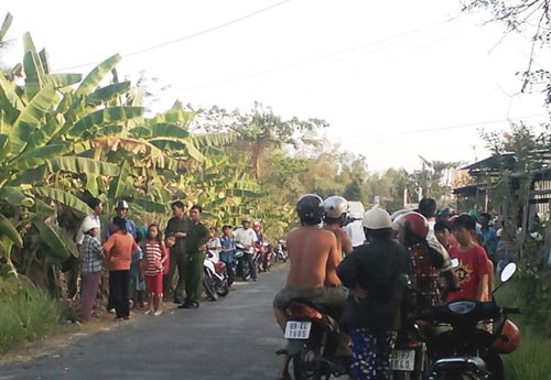 Phát hiện trẻ sơ sinh nhúc nhích trong bọc nilông - 1