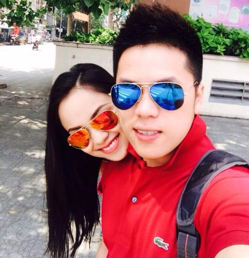 Lý Nhã Kỳ đút cho mẹ ăn khiến fan xúc động - 10