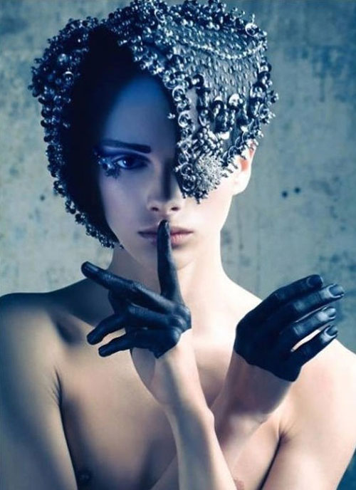 Kỳ lạ người mẫu có mặt là nữ, thân hình là nam - 9