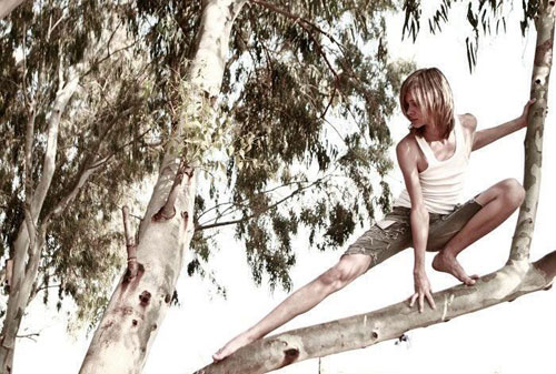 Kỳ lạ người mẫu có mặt là nữ, thân hình là nam - 12