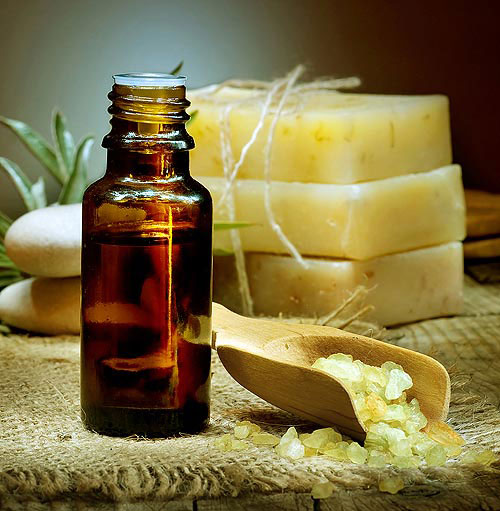 Cách trị mụn đầu đen ở má không để lại sẹo, vết thâm - 1