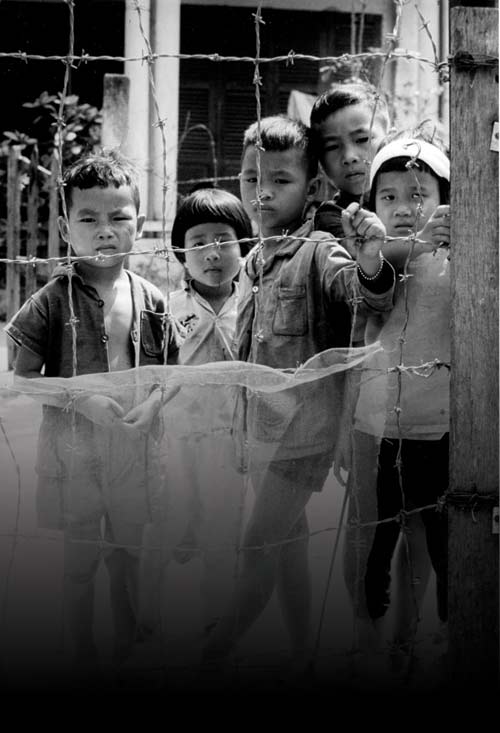 Những hình ảnh về Chiến dịch Không vận trẻ em 1975 - 1