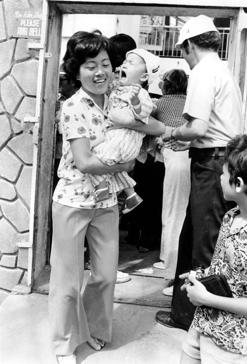 Những hình ảnh về Chiến dịch Không vận trẻ em 1975 - 5