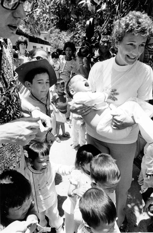 Những hình ảnh về Chiến dịch Không vận trẻ em 1975 - 6