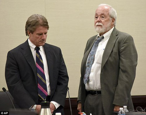 Chồng tự tử ngay tại tòa sau khi bị tuyên án giết vợ - 1